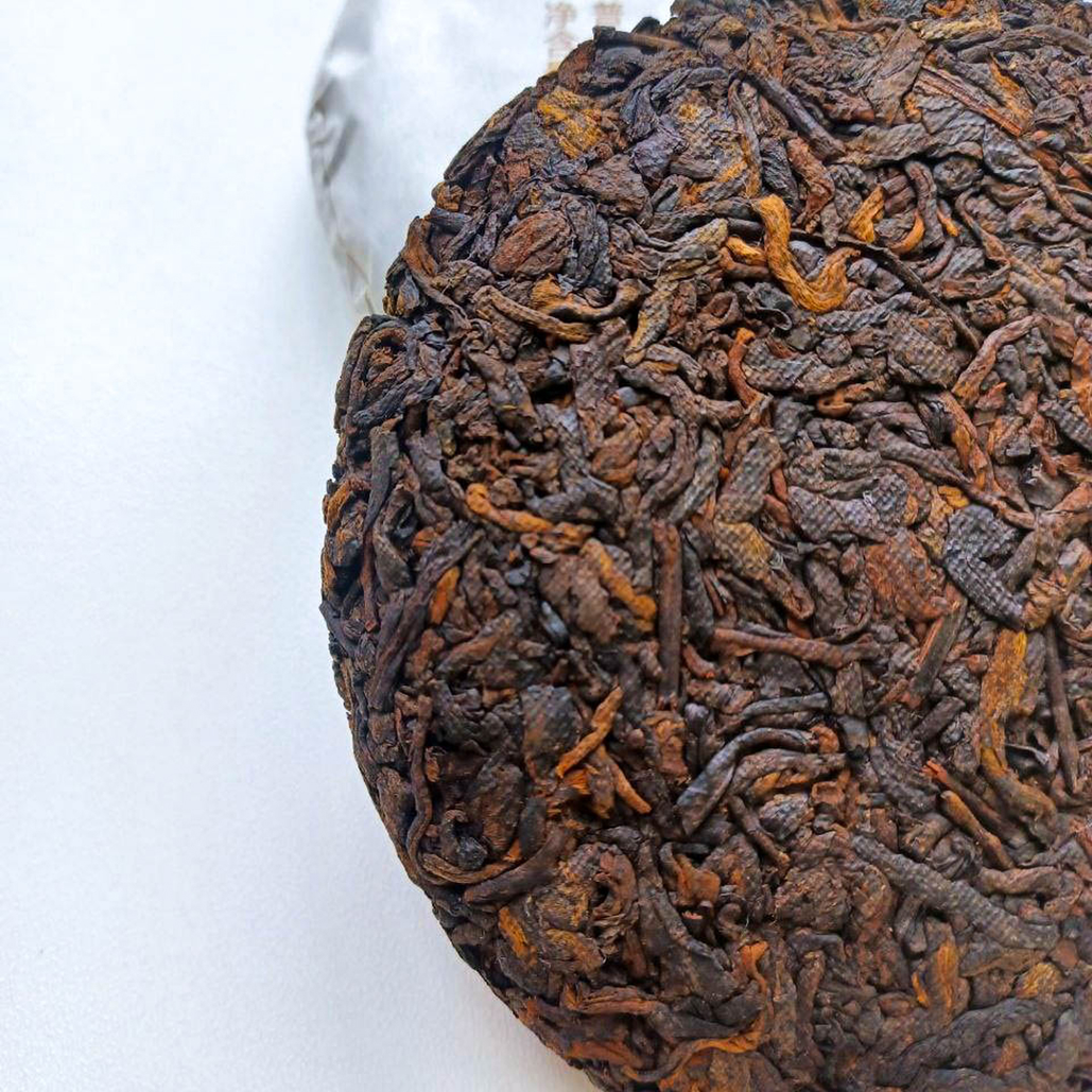 Шу Пуер 2015 — темна класика - китайський чай