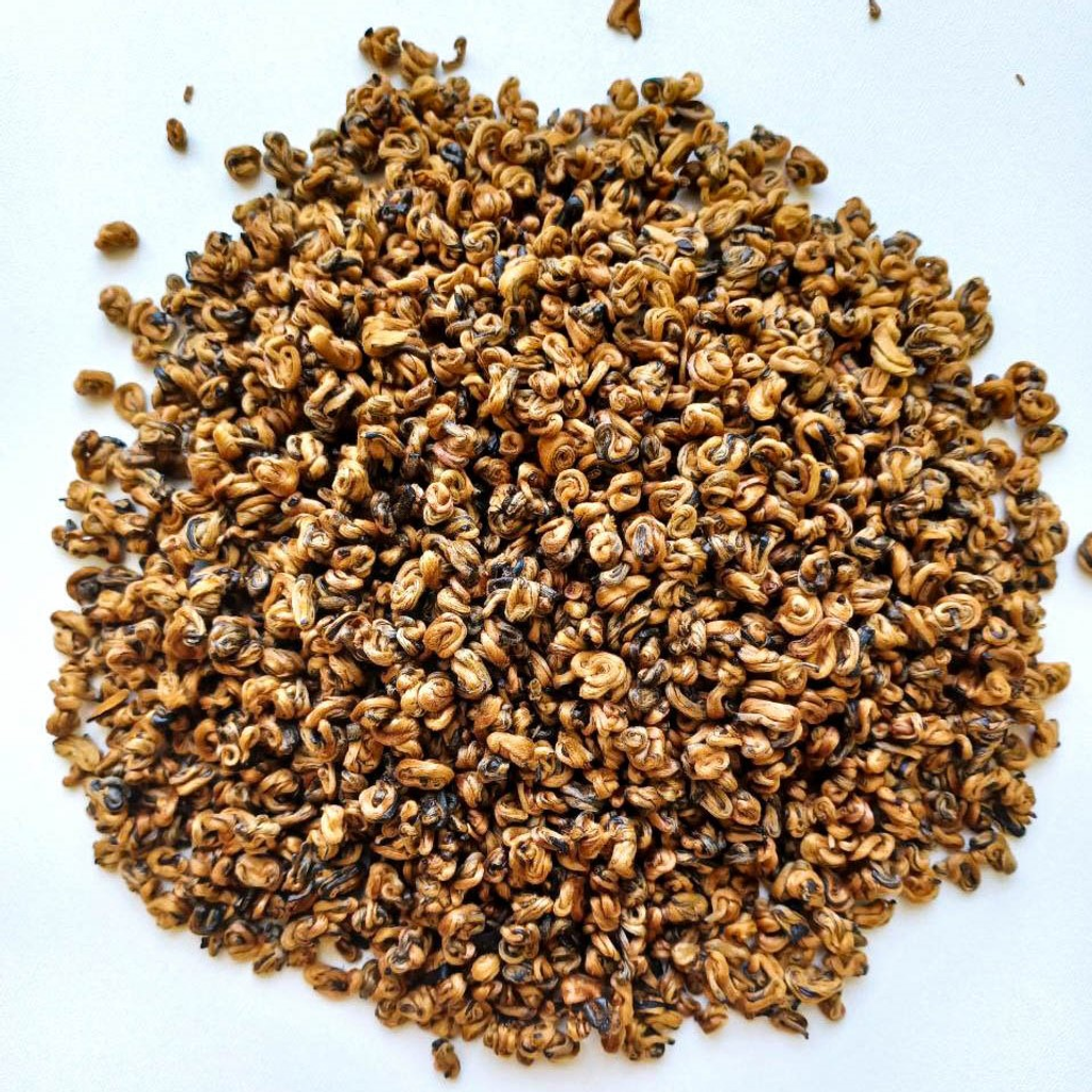 "Золотий равлик медових нот" - китайський чай